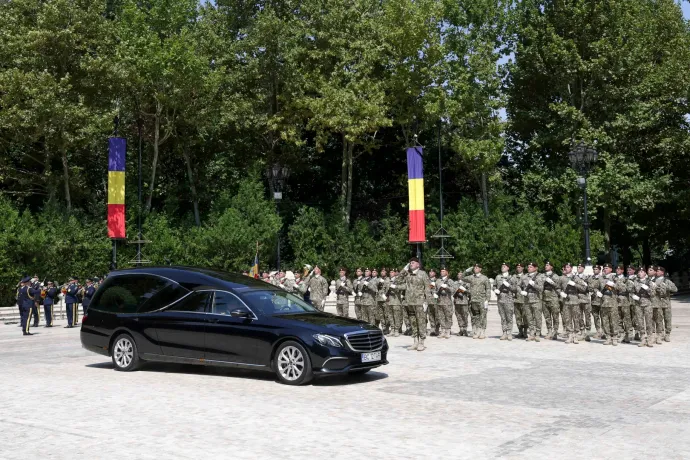 Katonai tiszteletadással eltemették Ion Iliescut