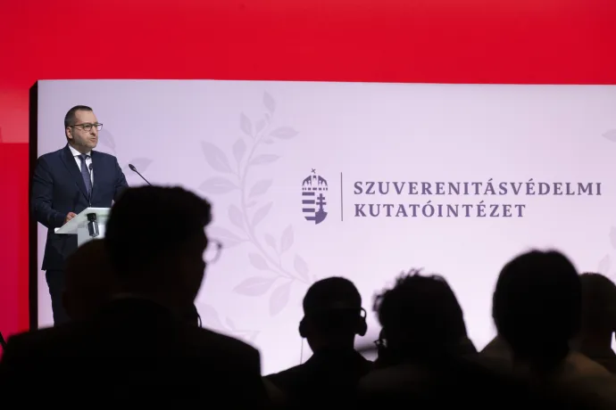 Lánczi Tamás, a Szuverenitásvédelmi Hivatal elnöke megnyitja a Harc a nemzeti szuverenitásért című konferenciát a Hagyományok Házában, 2025. június 24-én – Fotó: Szigetváry Zsolt / MTI