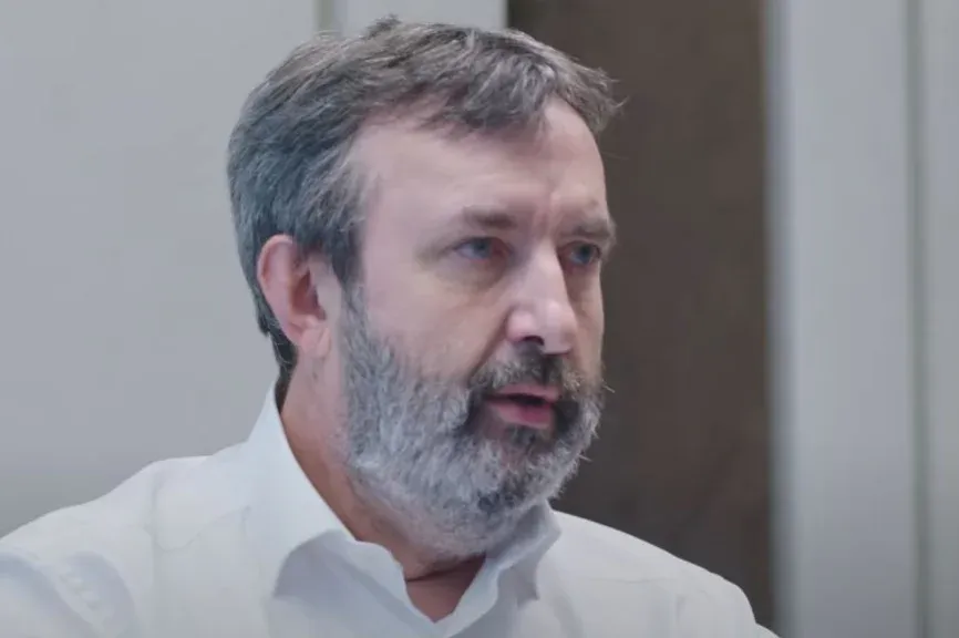 Palkovics László szerint nem az embereket akarják követni a DÁP-pal