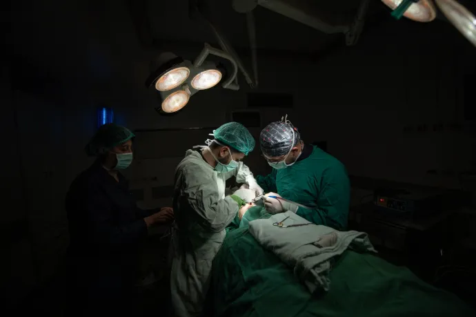 Megelégelték az Egyesült Királyságban a sufnis plasztikai beavatkozásokat, szigorítanak a szabályozásokon