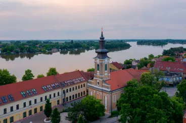 Hamisítatlan vízparti üdülés Duna-holtág mellett 60 kilométerre a fővárostól