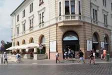 A Ruszwurm után Szamos Miklós másik budavári cukrászdájához is kivonultak a végrehajtók