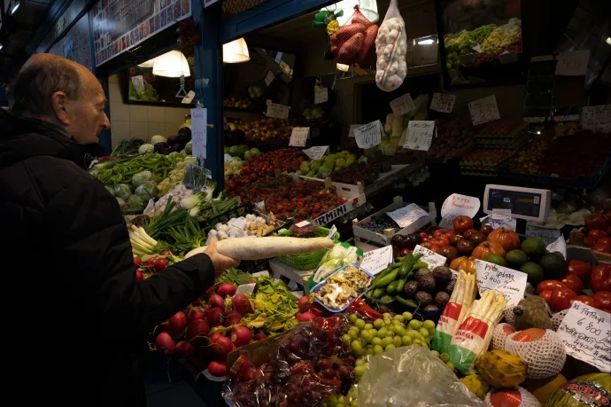 4,3 százalék volt az infláció júliusban, a kakaó és a kávé 20 százalékkal drágult