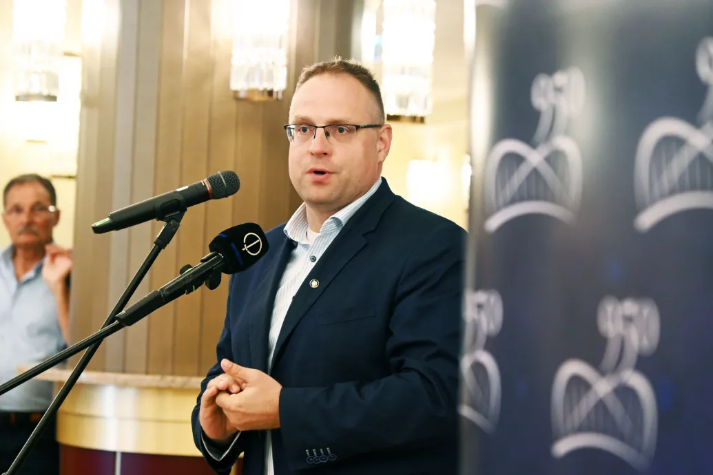 Más településekről jönnek hajléktalan emberek Szolnokra, állítja a város polgármestere – Forrás: Telex.hu