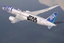 Átfesti híres Star Wars-os repülőgépeit a japán légitársaság