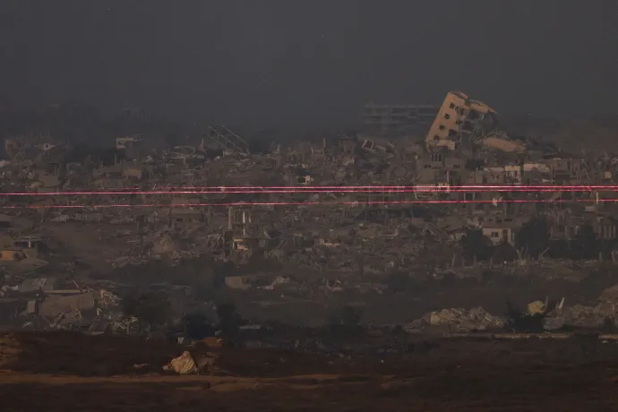 Lavinaként indultak el a nemzetközi reakciók, miután Izrael bejelentette, hogy elfoglalná Gázát