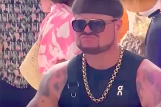 Ki ez a furcsa frizurás fickó, vagyis az Ibiza Final Boss?