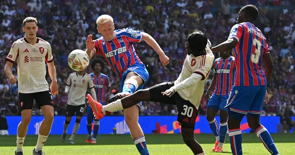 Tizenegyesekkel nyerte az angol szuperkupát a Crystal Palace
