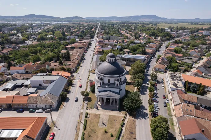 Kiszervezhetik az Esztergomba vezető extrém drága gyorsforgalmi út építését koncesszoroknak