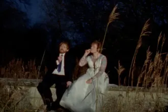 Rupert Grint teljesen elveszti az eszét Ed Sheeran új videóklipjében