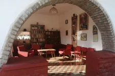 Egy őrjöngő részeg felgyújtotta a legmenőbb magyar buszmegállót