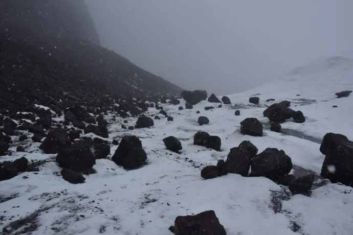 Dennis Bell maradványait az Ecology-gleccser elején lévő sziklák között találták meg – Forrás: Henryk Arctowski Polish Antarctic Station