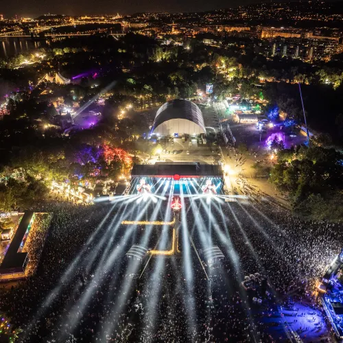 A tavalyinál valamivel többen mentek ki az idei Szigetre, 416 ezres látogatószámmal zárt a fesztivál