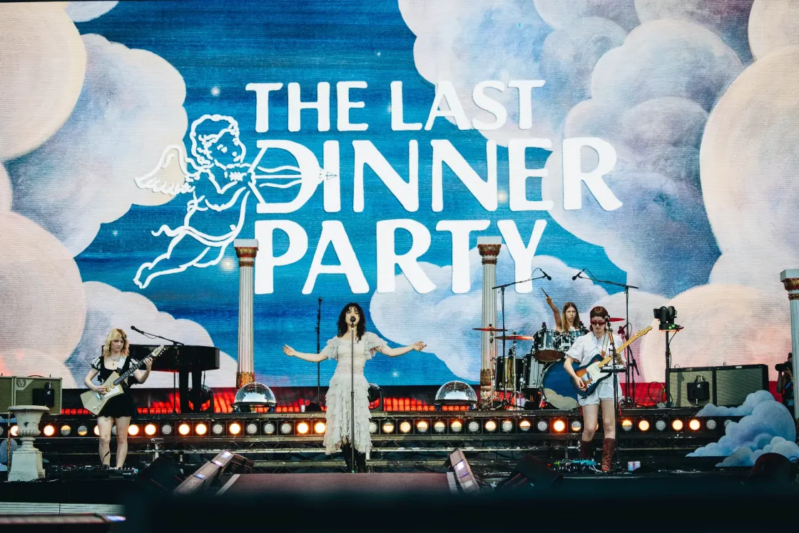The Last Dinner Party: A női előadókat még mindig csak producerek által kreált terméknek gondolják