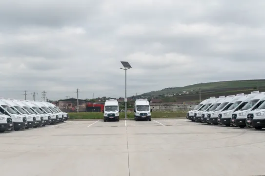 Iskolabusz-panama: a 90 ezer eurós gépkocsik darabjáért 200 ezret vagy annál is többet fizettek a megyei tanácsok