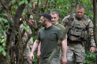 Zelenszkij: Nem adjuk fel a Donbaszt, nem létesítünk orosz hídfőállást