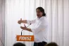 Deutsch Tamás megköszönte Majkának, Azahriah-nak és a többi zenésznek a mocskosfideszezést