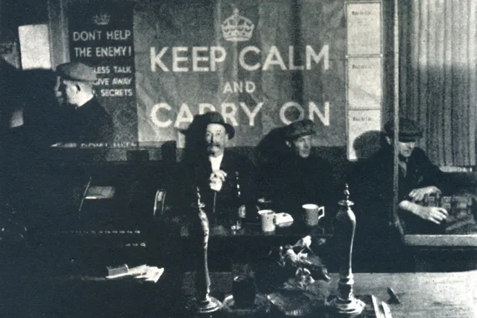 Így lett egy antikváriumban talált brit propagandaplakátból a világ egyik legismertebb mémje