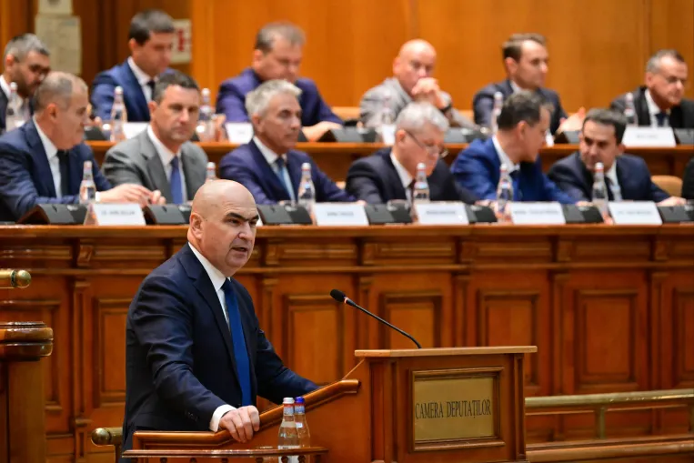 Bezzeggyerekből a bóvli határára került Románia, durva megszorítócsomaggal próbál kimászni a gödörből a kormány