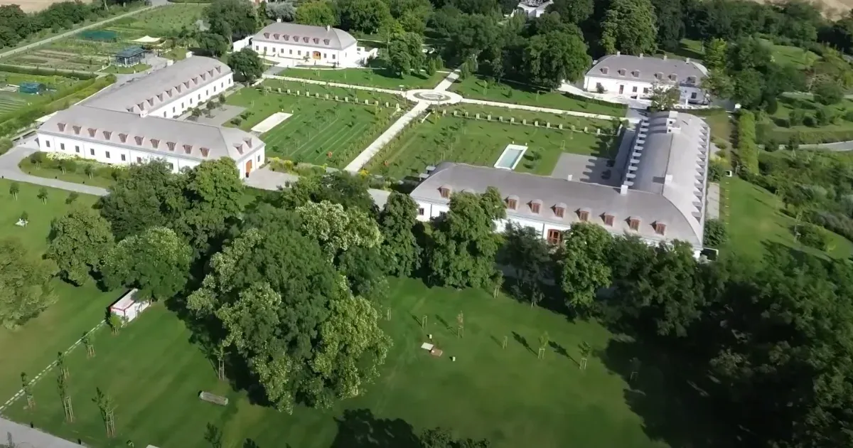 Orbán Győző a hatvanpusztai birtokról: Viszontlátásra!