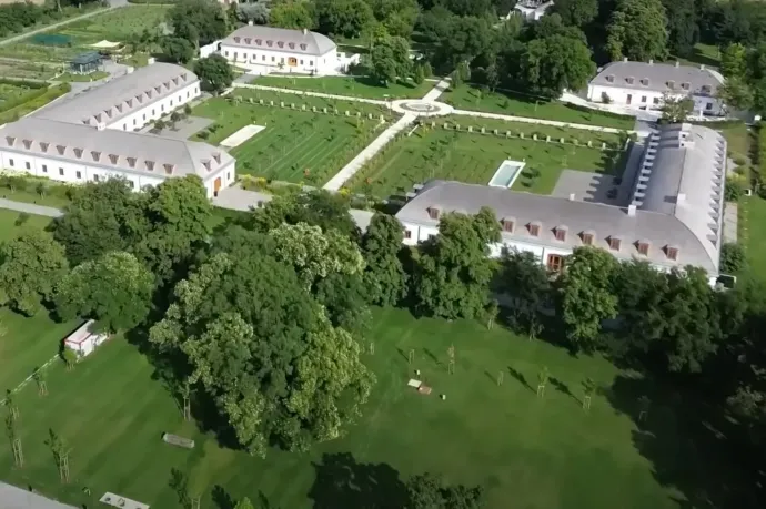 Orbán Győző a hatvanpusztai birtokról: Viszontlátásra!