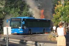 Karácsony azonnali vizsgálatot sürget a kigyulladt buszok miatt