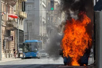 Azonnali tűzbiztonsági vizsgálatot rendelt el az összes buszán a BKV