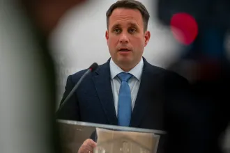 Dömötör Csaba szerint orosz befolyásnak nincs helye, Orbán Balázs pedig nem tartja beavatkozásnak az orosz hírszerzés közleményét