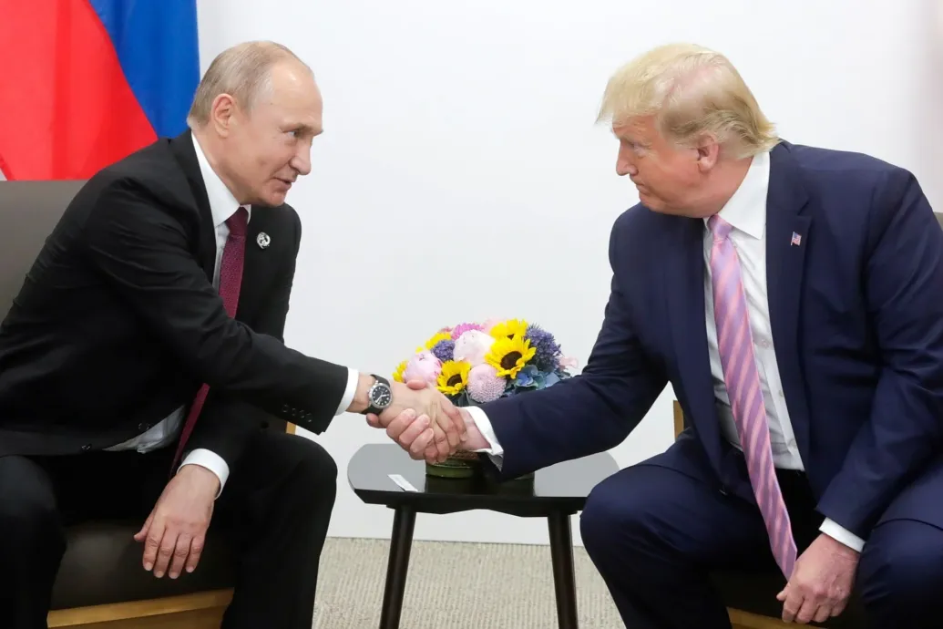 Óriási a várakozás: Trump és Putyin Alaszkában sakkjátszmázik háborúról és békéről