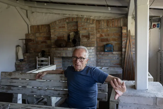 Kárpáti Péter, a Kárpáti Fagyizó és Gofrizó tulajdonosa – Fotó: Huszti István / Telex