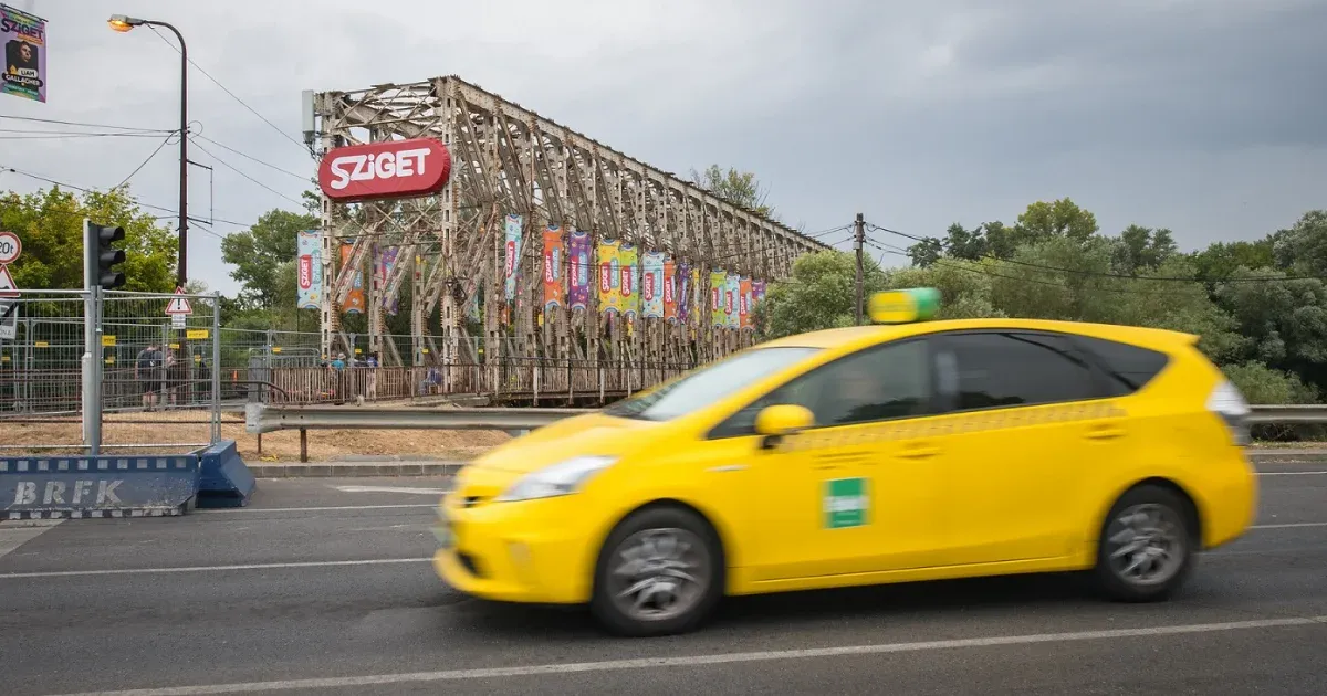 Taxisokat ellenőriztek a Szigeten, volt, aki 60 ezerért vitte utasait a Nyugati pályaudvartól a fesztiválra