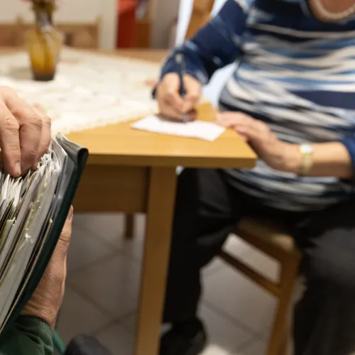 Több magyar nyugdíjas dolgozik az uniós átlagnál, ami gazdaságilag is nagyon fontos