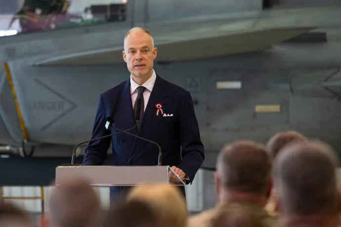 Belső vizsgálatot rendelt el Szalay-Bobrovniczky Kristóf az ellopott MiG–29-es alkatrészek miatt