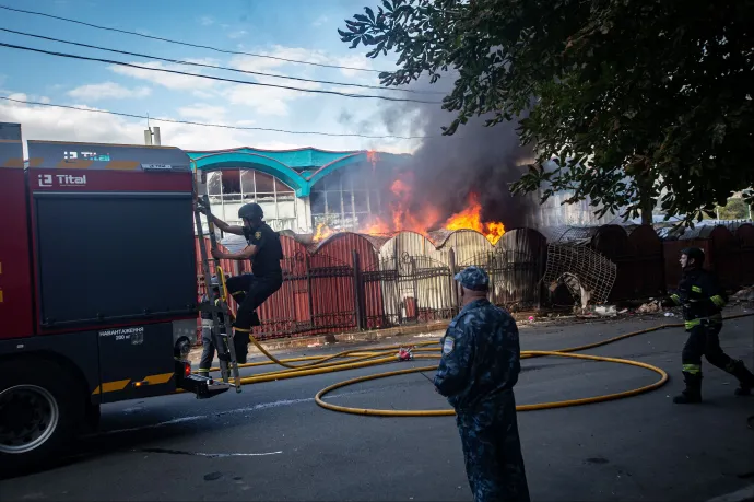 Oroszország Ukrajnát bombázza, miközben Trump Putyinnal tárgyal