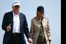 Melania Trump levelet írt Putyinnak, az Ukrajnából elhurcolt gyerekek sorsát firtatja