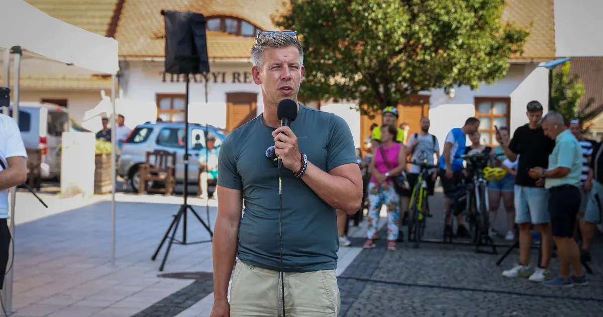 Magyar Péter az orosz nagykövetnek: Magyarország szuverenitása kizárólag a magyar népé