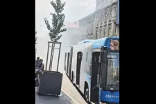 Szombaton is meghibásodott egy BKV-busz Budapesten, igaz, most csak füstölt, nem lángolt