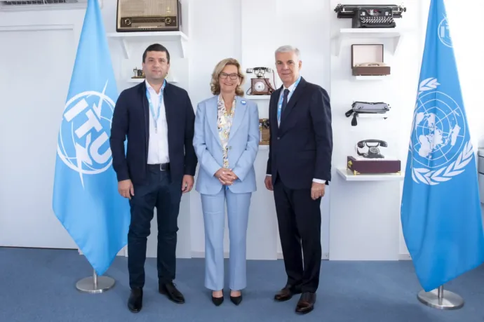 30 százalékkal vágják vissza a 18 ezer lejes átlagfizetéseket a román állam legjobban fizető munkahelyén