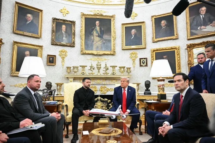 Volodimir Zelenszkij és Donald Trump a Fehér Ház Ovális Irodájában Washingtonban, 2025. augusztus 18-án – Fotó: Mandel Ngan / AFP
