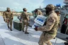 Elkezdődtek a kitelepítések a 220 kilométeres sebességgel tomboló Erin hurrikán miatt