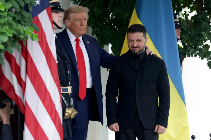 Öltönnyel és köszönetnyilvánítással vágódott be Zelenszkij Trumpnál, aki biztonsági garanciákról tárgyalt az európai vezetőkkel