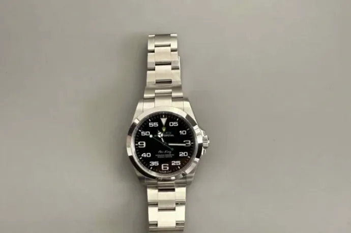 A lefoglalt hamis Rolex óra – Fotó: Police.hu