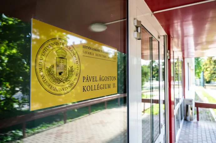 Az igazgató szerint zsúfolt lesz, de lakhatónak tűnik a kollégium, ahova tanévkezdés előtt beköltöztetnek plusz száz diákot