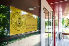 Az igazgató szerint zsúfolt lesz, de lakhatónak tűnik a kollégium, ahova tanévkezdés előtt beköltöztetnek plusz száz diákot