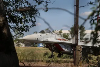 Megerősítették a bázison tárolt MiG–29-esek őrzését, miután betörtek a kecskeméti katonai repülőtérre