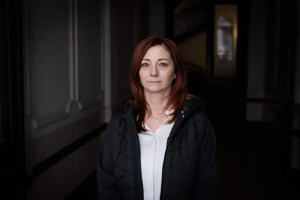 Renner Erika zaklatója megjelent a nő lakásánál, a rendőrség keresi a férfit – Forrás: Telex.hu