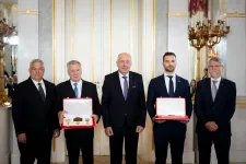 Kapu Tibor és Farkas Bertalan kapták a Magyar Szent István Rendet idén