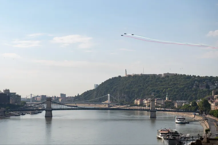 Olcsó a sör, nem lesz eső, mindjárt indul Magyarország szülinapi bulija!