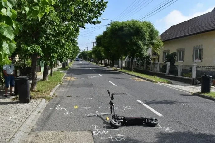 Helyszínelés egy hévízi rollerbalesetnél, amelynél a sérült nem viselt védőfelszerelést, és súlyosan megsérült – Fotó: ZVRFK