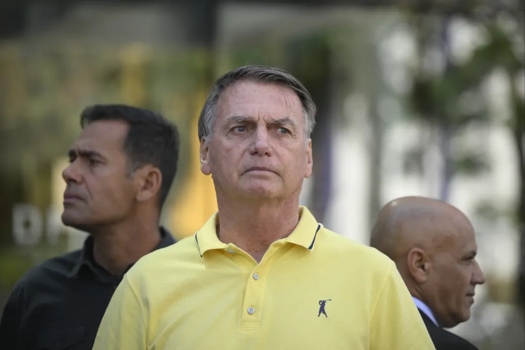 Ötmillió dolláros pénzmosással vádolják Jair Bolsonaro volt brazil elnököt – Forrás: Telex.hu